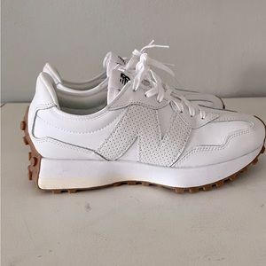 NWT New Balance 327 Sea Salt with Gum Soles Size Women’s 10